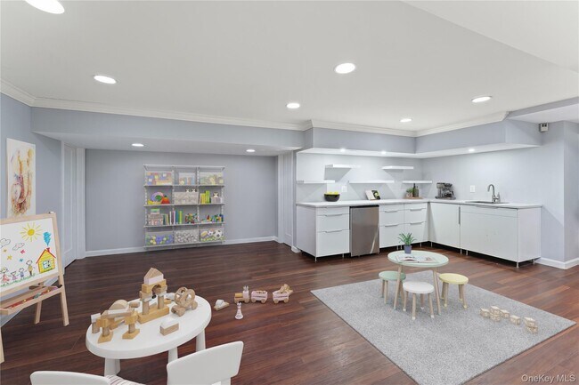 Building Photo - 40 Meadow Rd