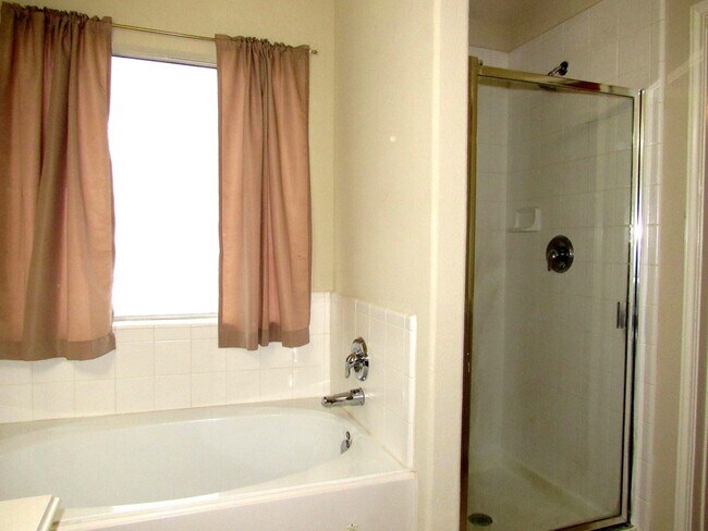 Building Photo - 21315 Bella Mountain Dr