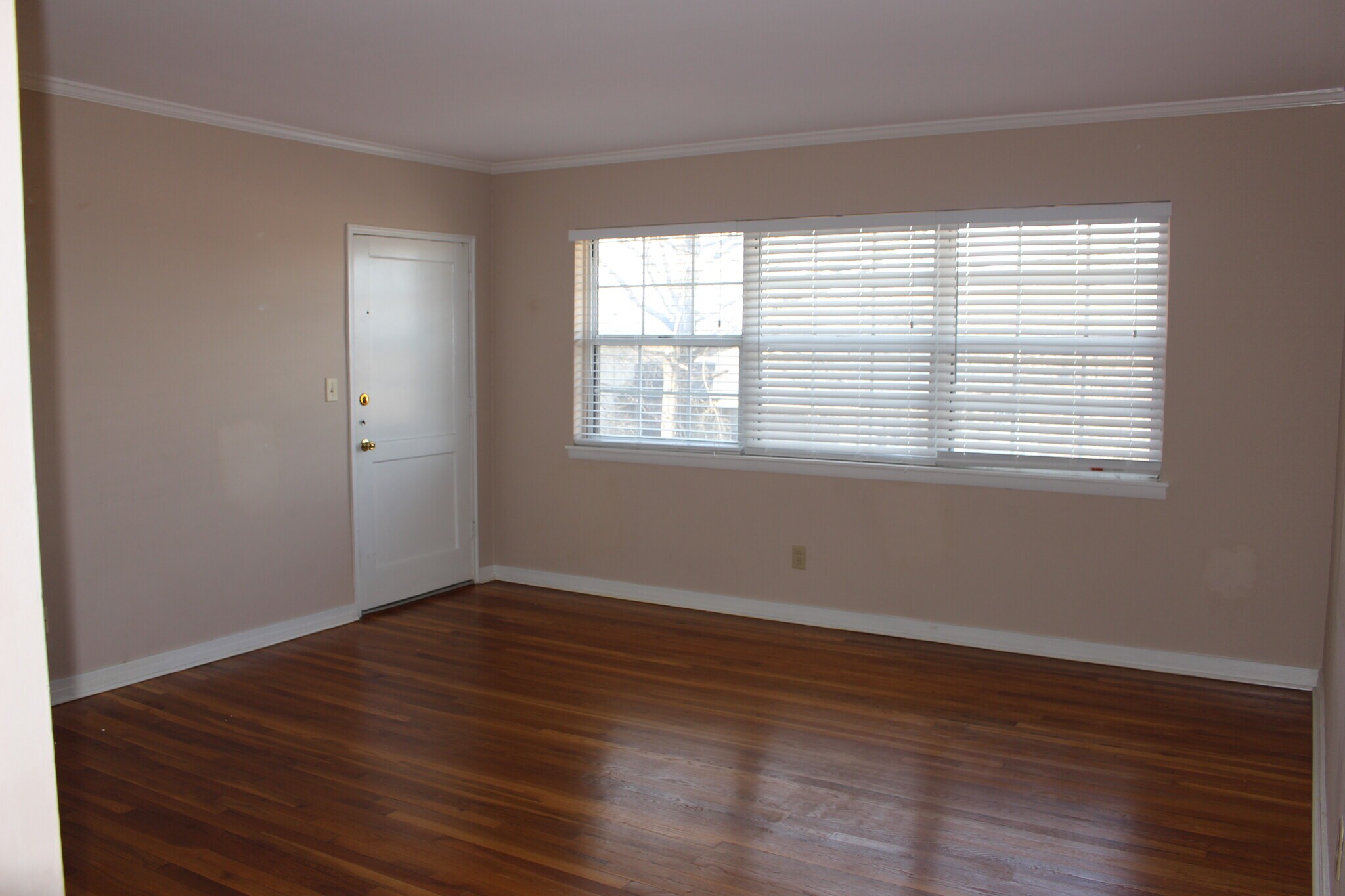 Building Photo - 1208 34th St S