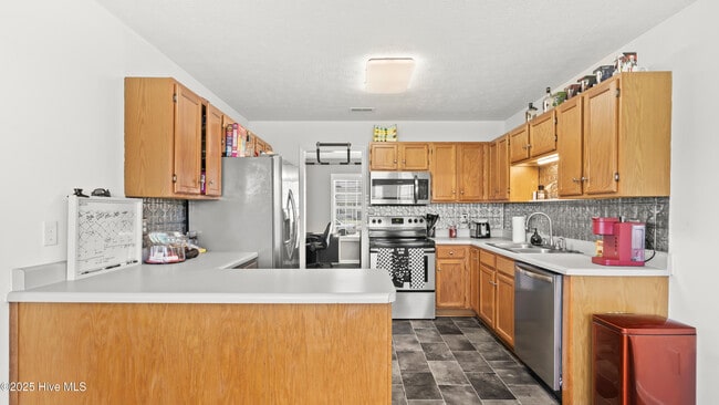 Building Photo - 706 Ironwood Dr
