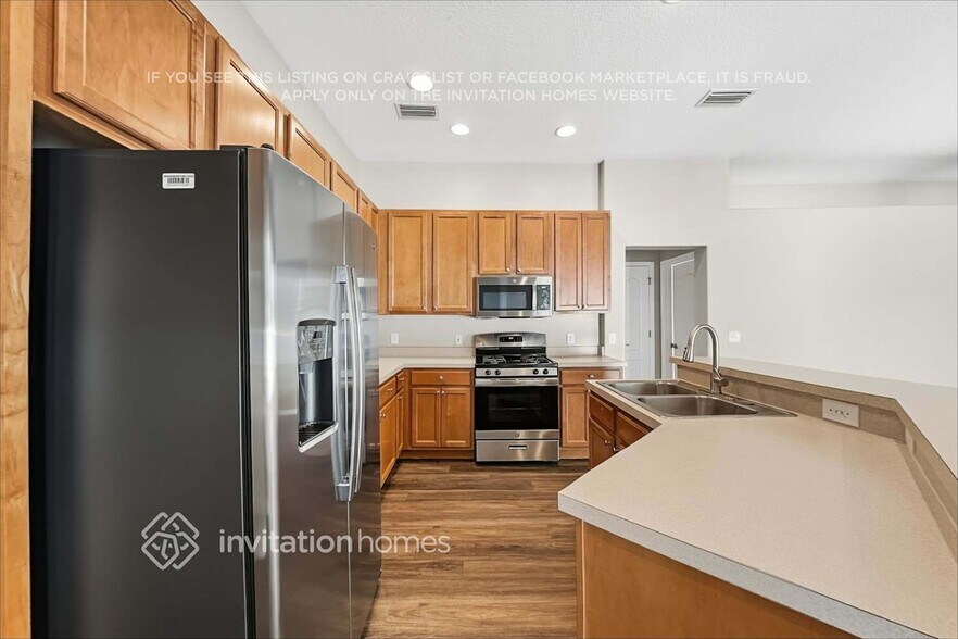 Building Photo - 2620 Abbey Grove Dr