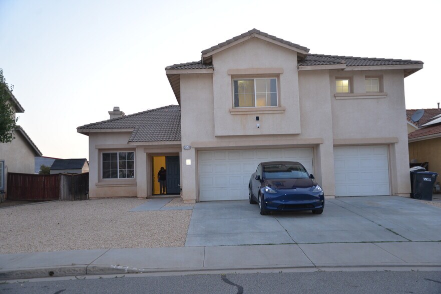 Building Photo - 26527 Alta Ave