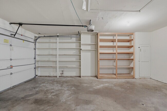 Building Photo - 2404 SW 79th St