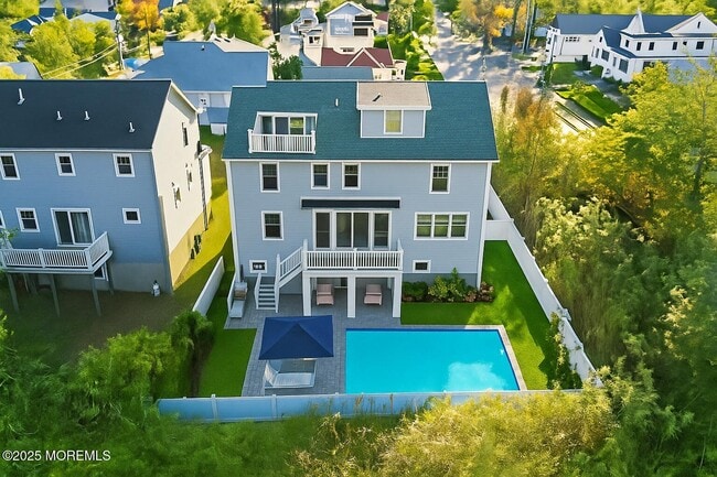 Building Photo - 382 Western Ave