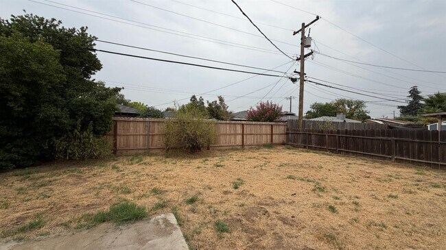 Building Photo - 136 Pico Ave