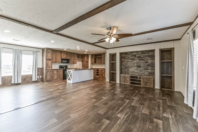 Building Photo - 1566 County Rd 610