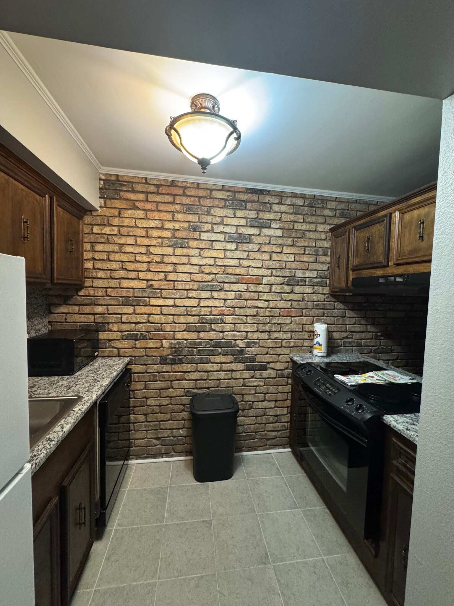 Building Photo - 3162 Highway 1 S