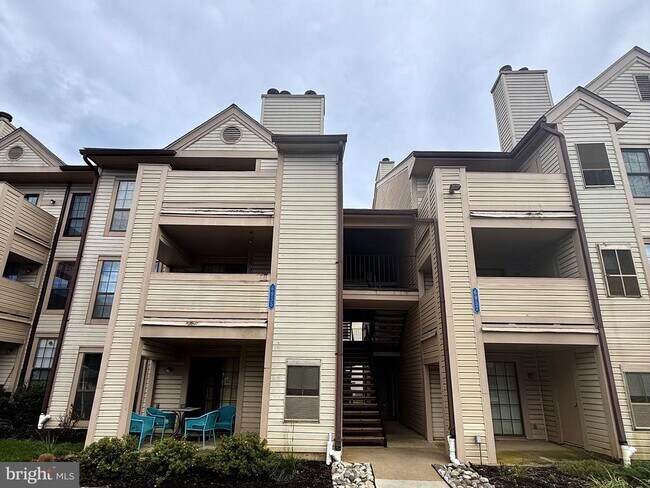 Building Photo - 6955 Mary Caroline Cir