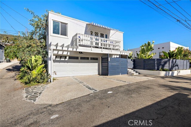 Building Photo - 226 Chiquita