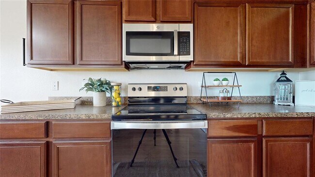 Building Photo - 2429 Regatta Ln