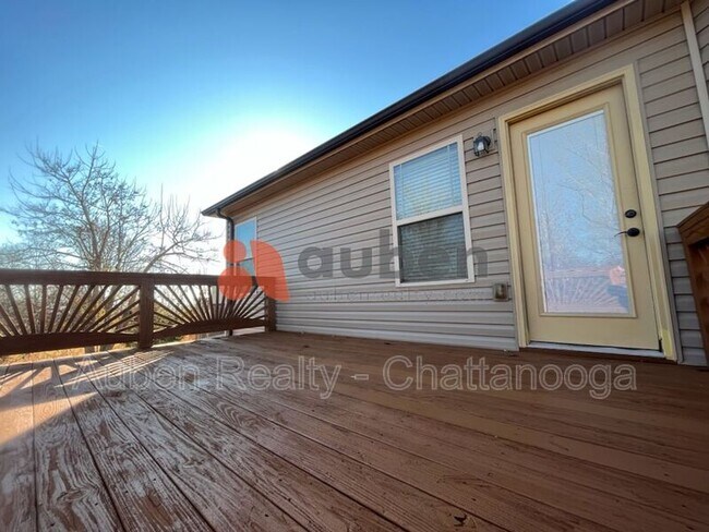 Building Photo - 7302 Klingler Ln