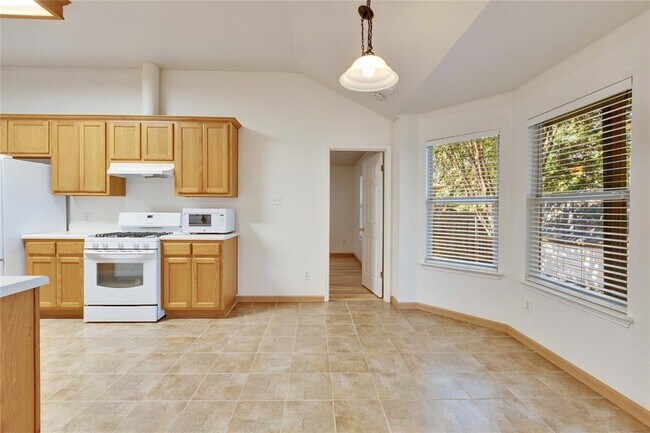 Building Photo - 2625 Gate Ridge Dr