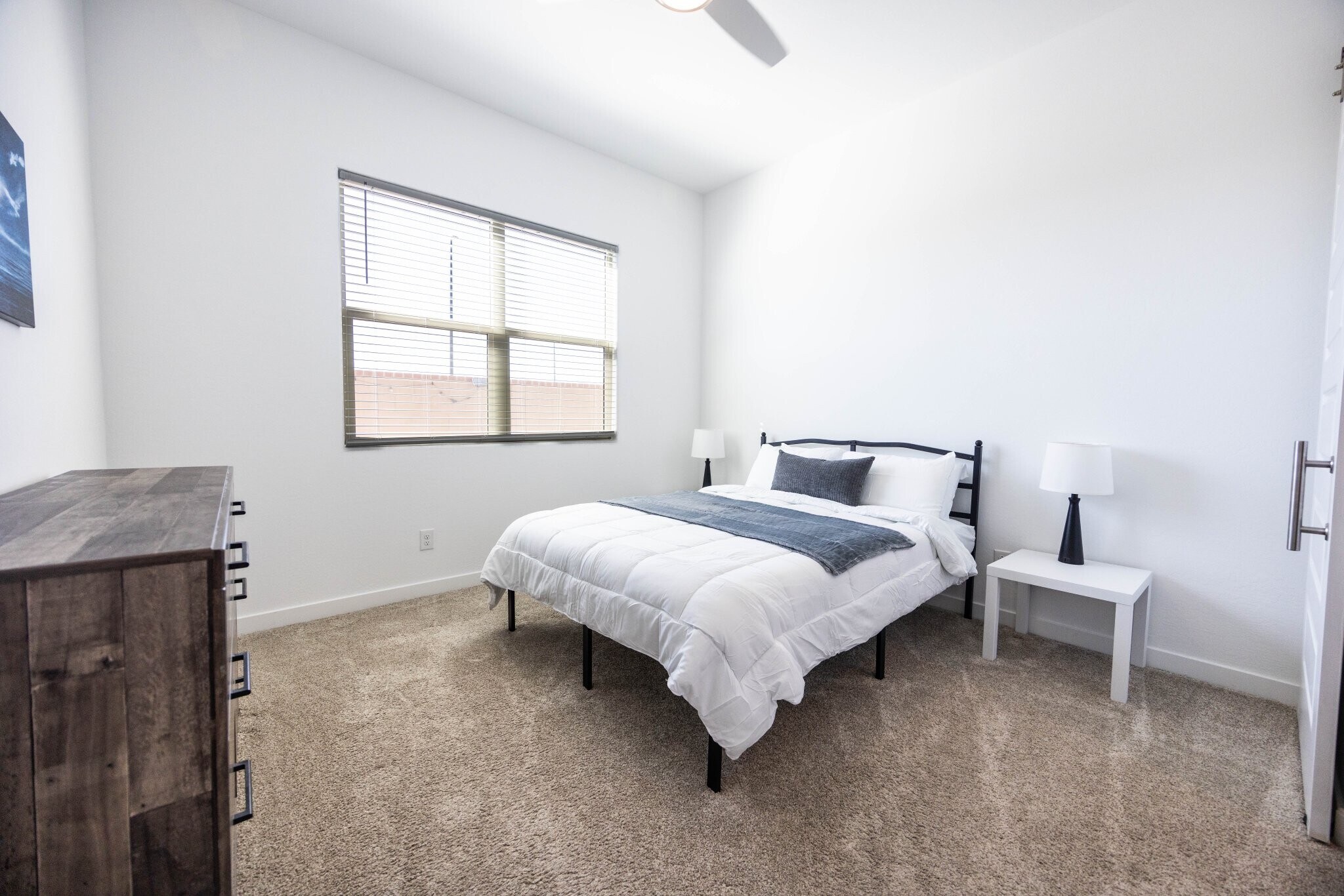 Building Photo - 456 S Jacana Ln