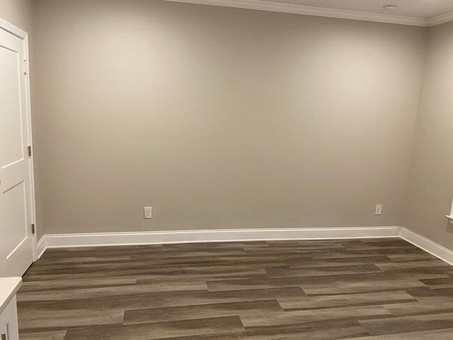 Building Photo - 1240 Biltmore Dr NE