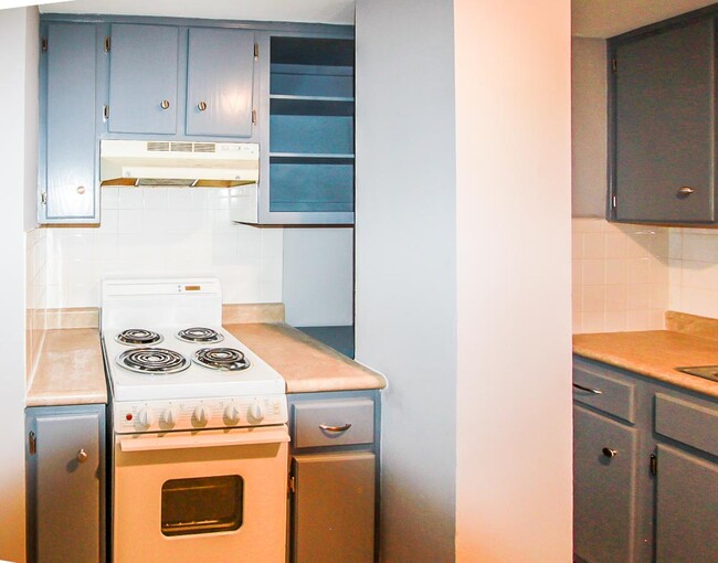 Building Photo - 1310 Admiral Blvd