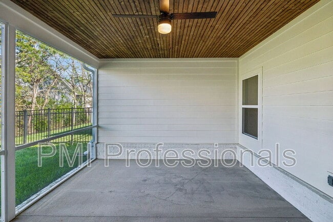 Building Photo - 3407 John Richards Dr