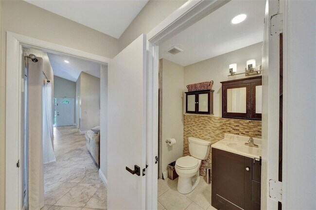 Building Photo - 22471 Grouper Ct