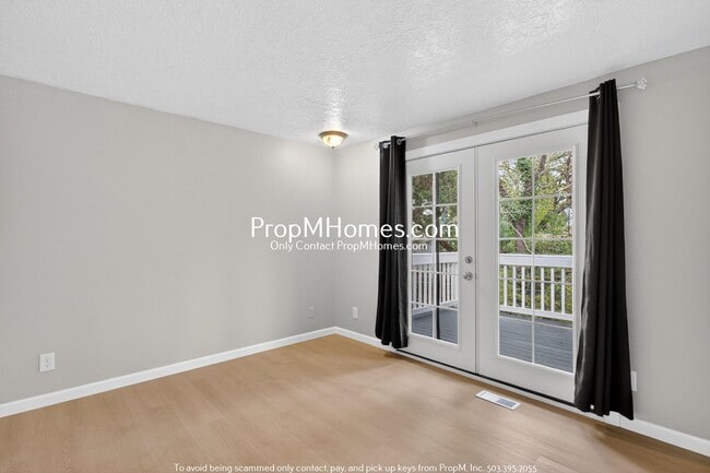 Building Photo - Secluded Nature Retreat: 4 Bedrooms!