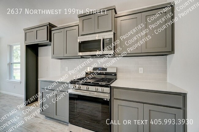 Building Photo - 2637 NW 199th St