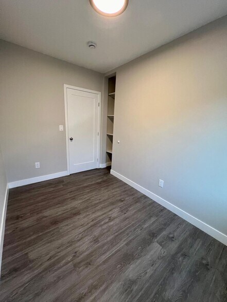 Building Photo - 4703 9th Ave