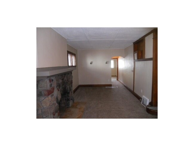 Building Photo - 1411 1st St SW