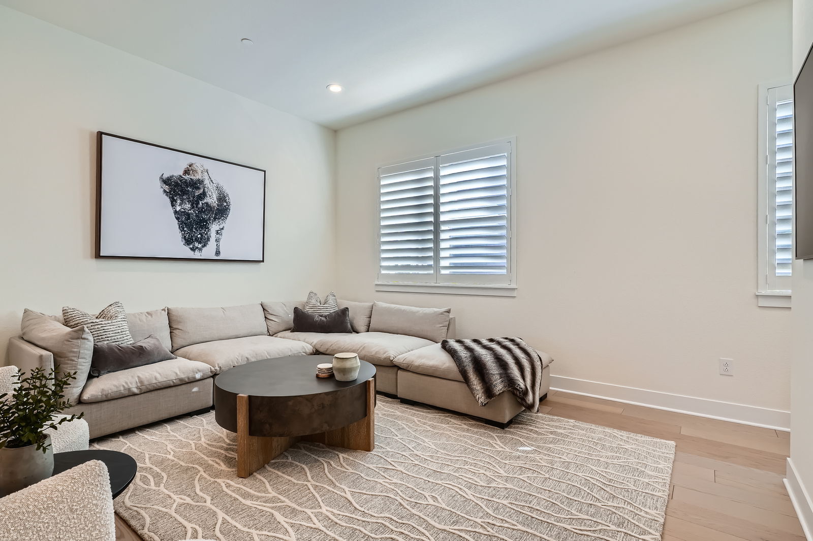 Building Photo - 805 Promenade Dr