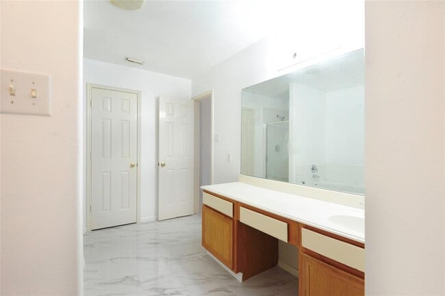 Building Photo - 7103 Bryton Park Dr