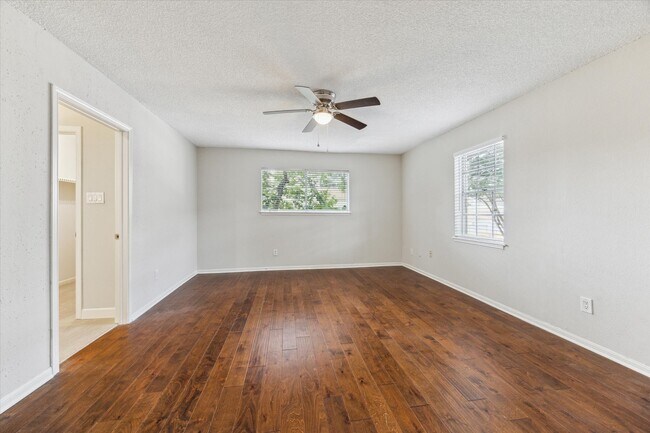 Building Photo - 1107 Country Pl Dr
