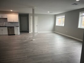 Building Photo - 7170 Transit Rd