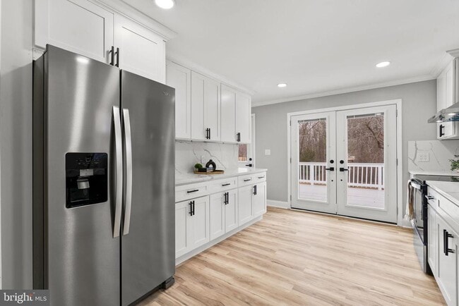 Building Photo - 10530 Scaggsville Rd