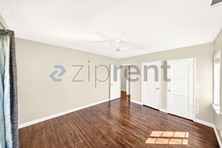 Building Photo - 11758 Broadway Ave