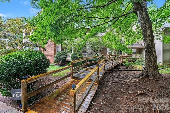 Building Photo - 6121 Gray Gate Ln
