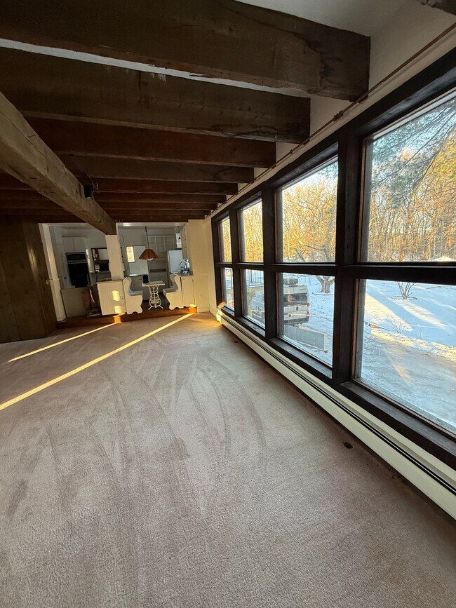 Building Photo - 75 Pine St