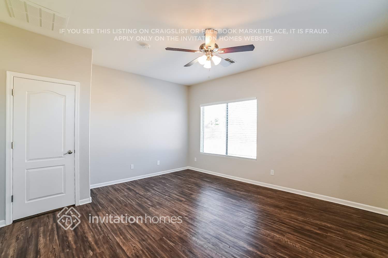 Building Photo - 1648 S 174th Ln
