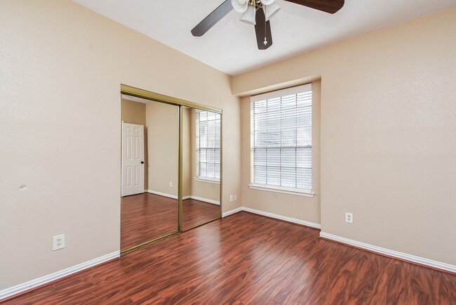 Building Photo - 8888 Benning Dr