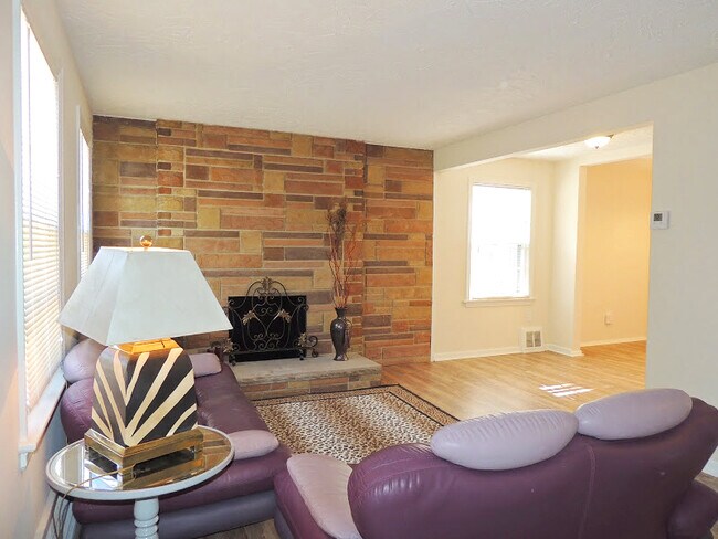 Building Photo - Beautifully Renovated 3BR Cape Cod in Shaker Heights – Spacious & Move-In Ready!