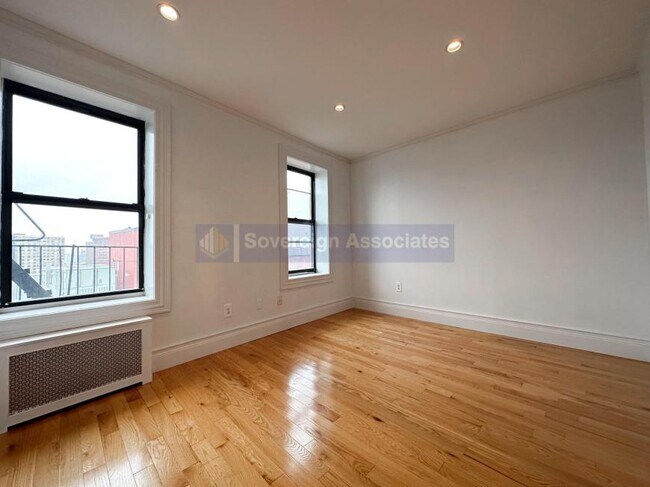 Building Photo - 3 bedroom in NEW YORK NY 10031