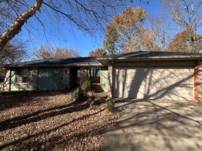 Building Photo - House in Springfield- Kickapoo Schools