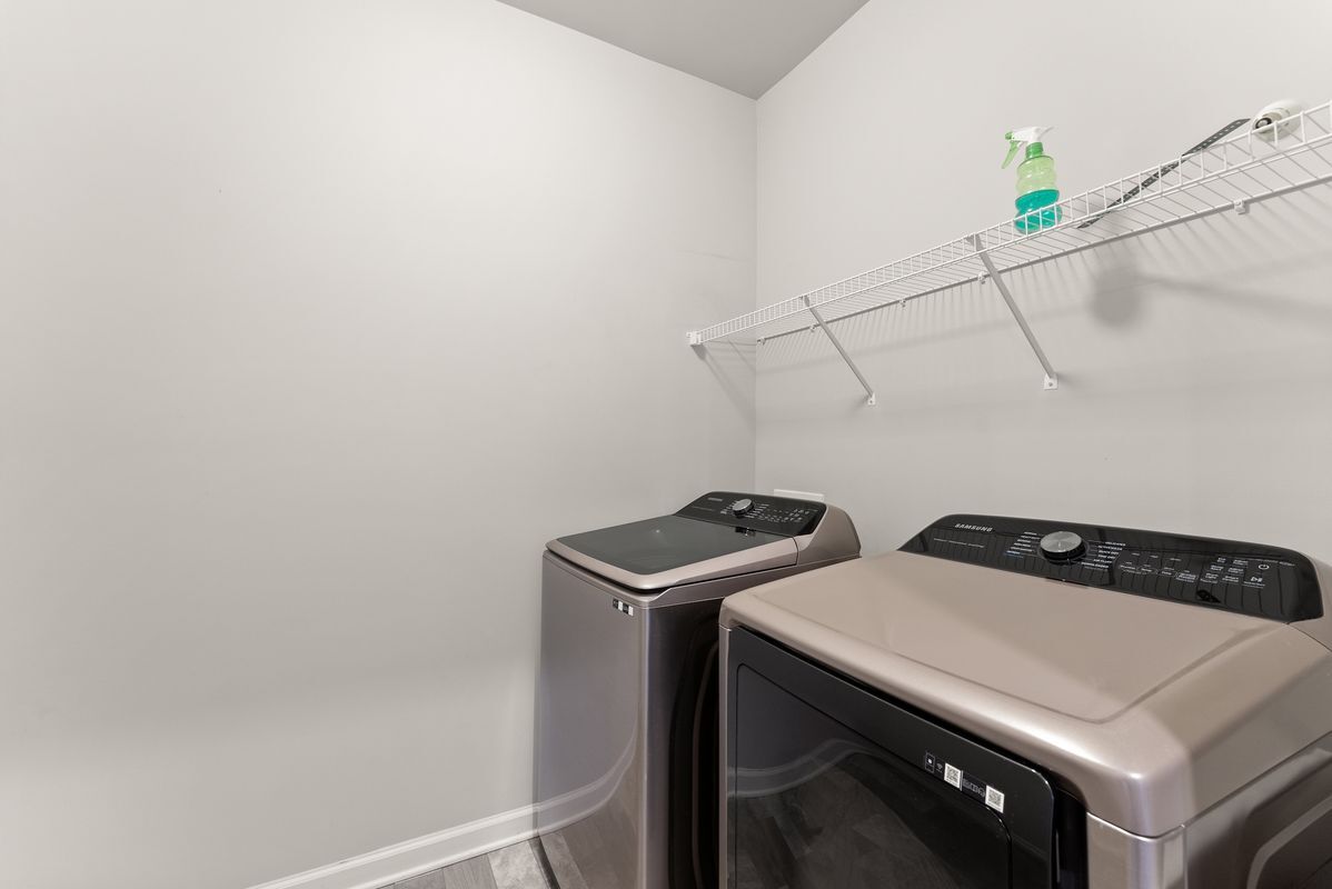 Building Photo - 4656 Silver Oak Dr SW
