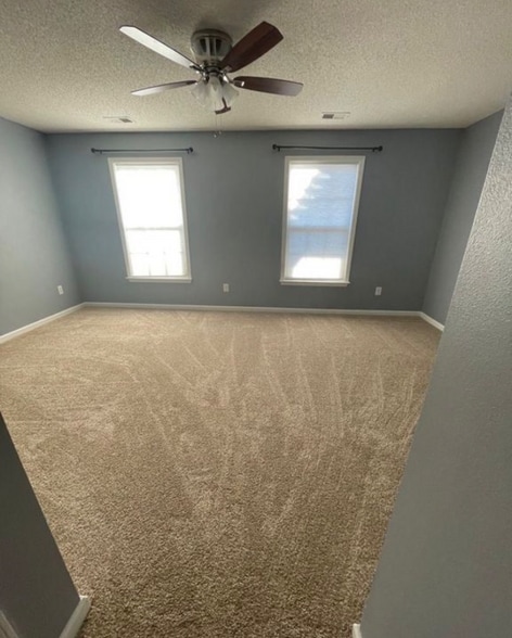 Building Photo - 28 Sweetland Ct