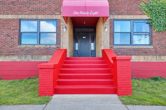 Building Photo - 198 Court St