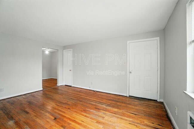 Building Photo - 3926 E Gatewood Ln