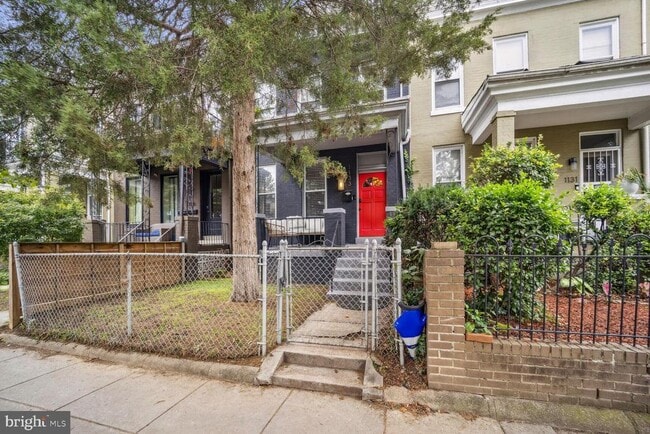 Building Photo - 1133 Morse St NE