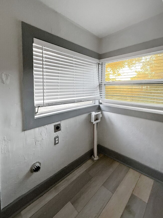 Building Photo - 2242 South St