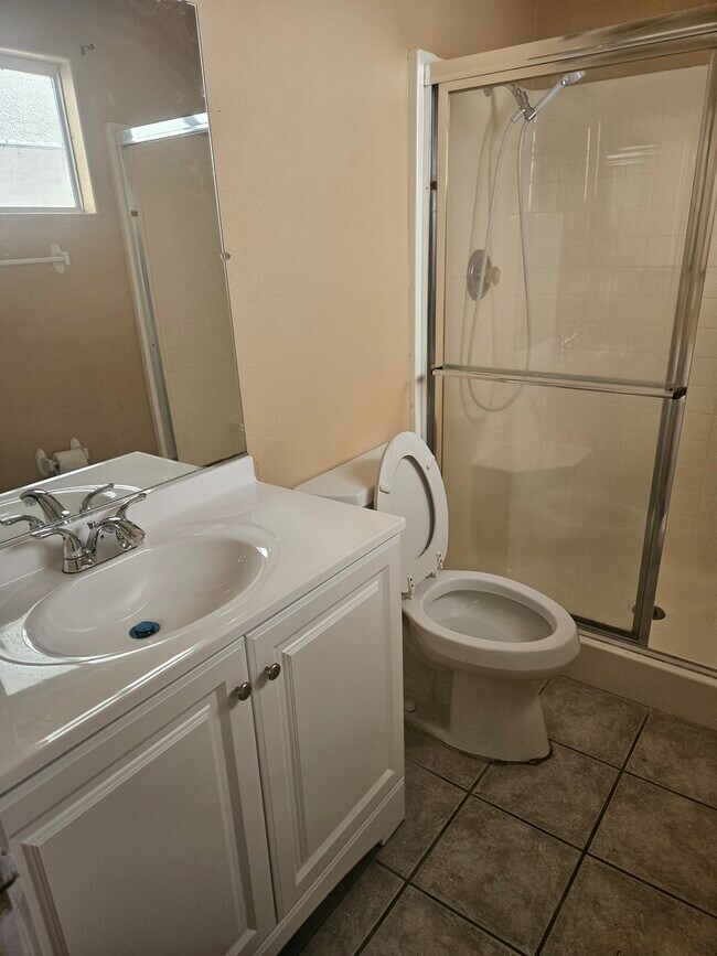 Building Photo - 6102 Hillside Bloom Ct