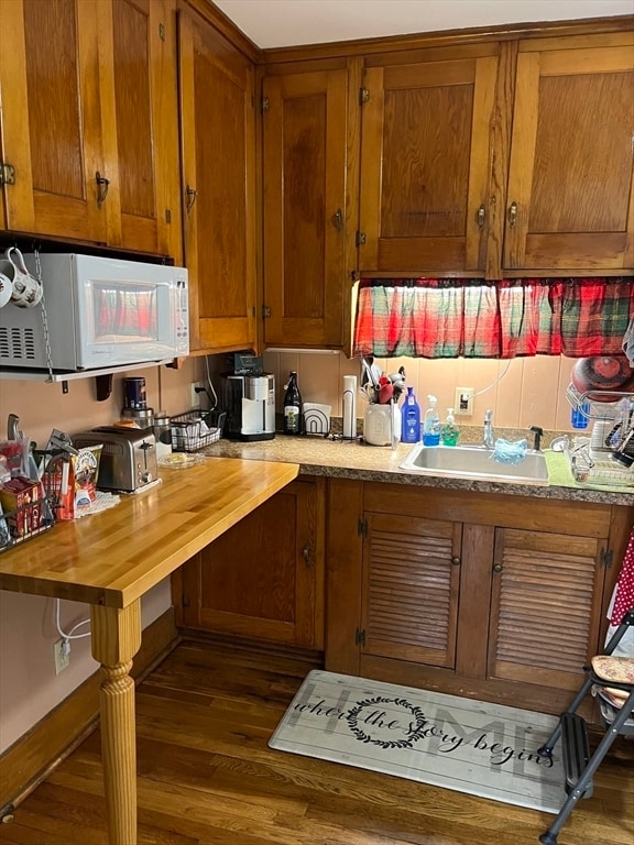 Building Photo - 144 Linwood St