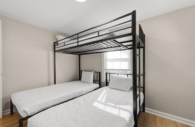 Building Photo - 4737 Aster Dr