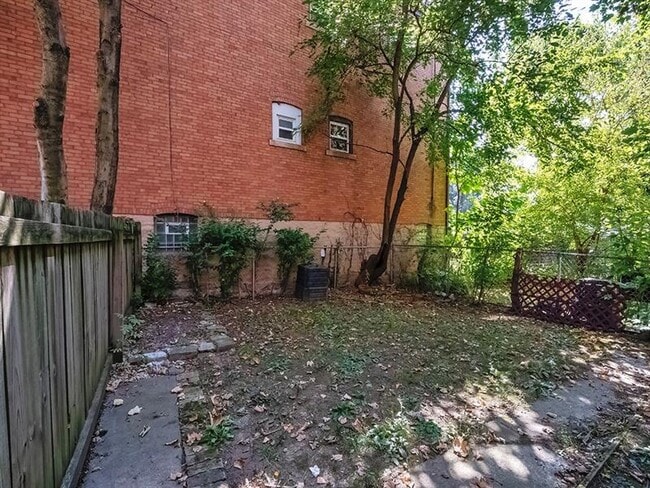 Building Photo - 628 N Euclid Ave