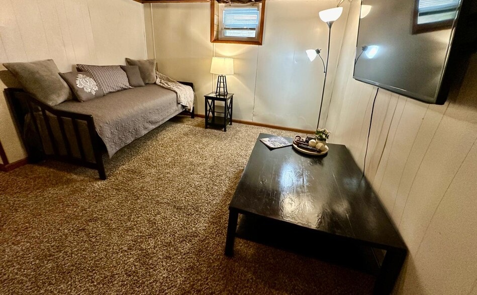 Building Photo - 1200 N Orange St