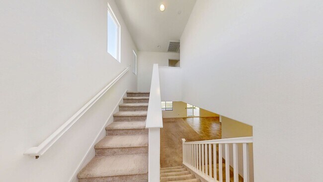 Building Photo - Beautiful 3Bed 2.5Bath
